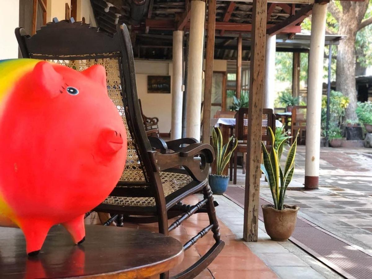 Casa De Los Berrios León Екстериор снимка