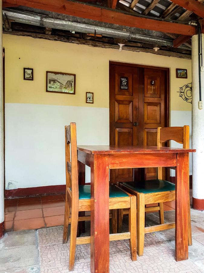 Casa De Los Berrios León Екстериор снимка