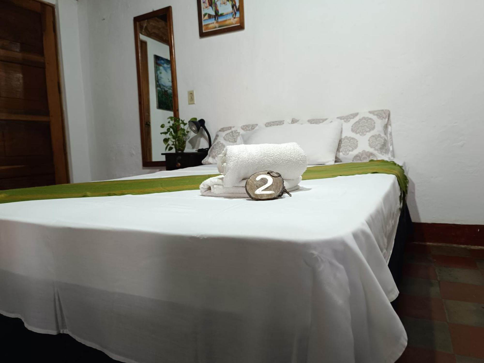 Casa De Los Berrios León Екстериор снимка