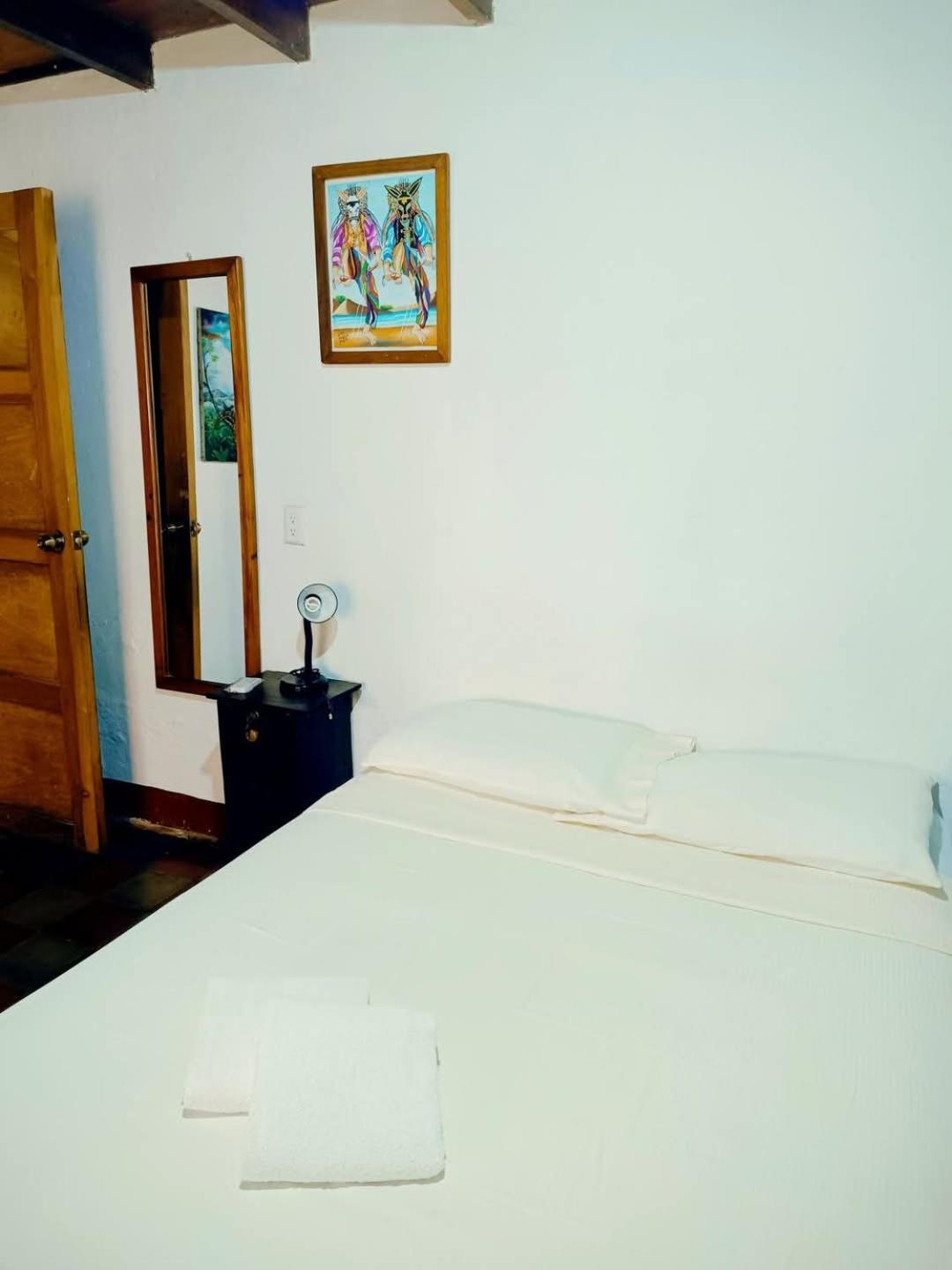 Casa De Los Berrios León Екстериор снимка
